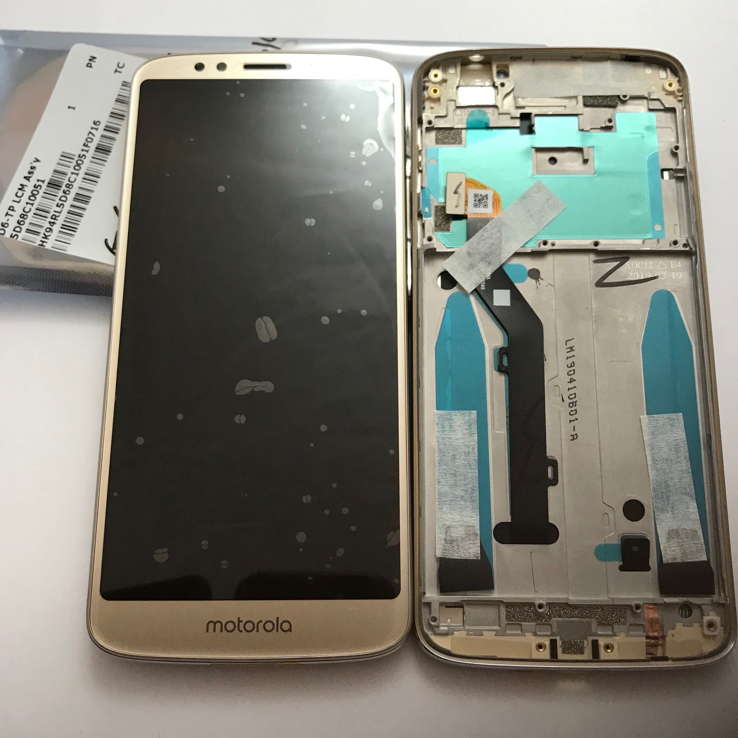 LCD SCREEN DISPLAY WITH FRAME MOTOROLA G6 PLAY GOLD XT1922 - NEW